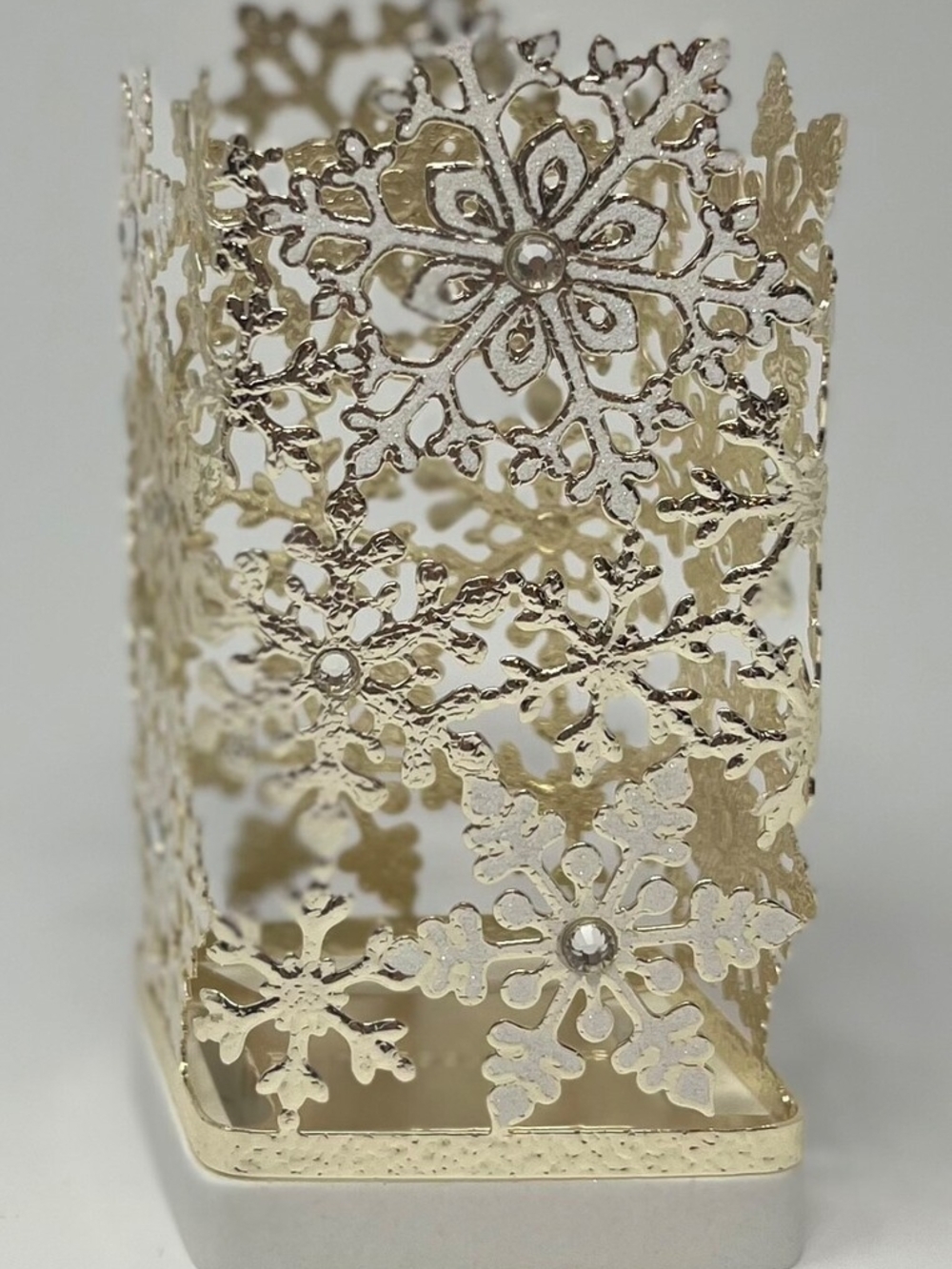 Bath & Body Works Gold Snowflake Decorative Soap Holder Sleeve For Foaming Soap